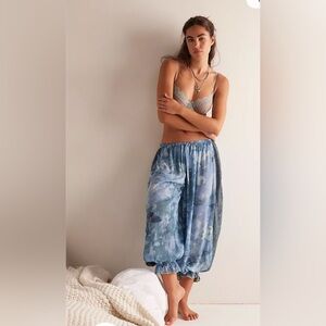 FREE PEOPLE BLOOMERS NWT SIZE LARGE